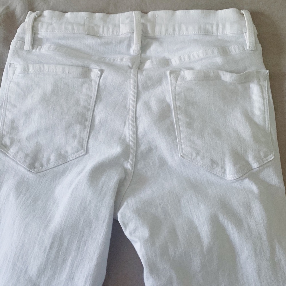 Frame Denim Le Skinny de Jeanne crop white